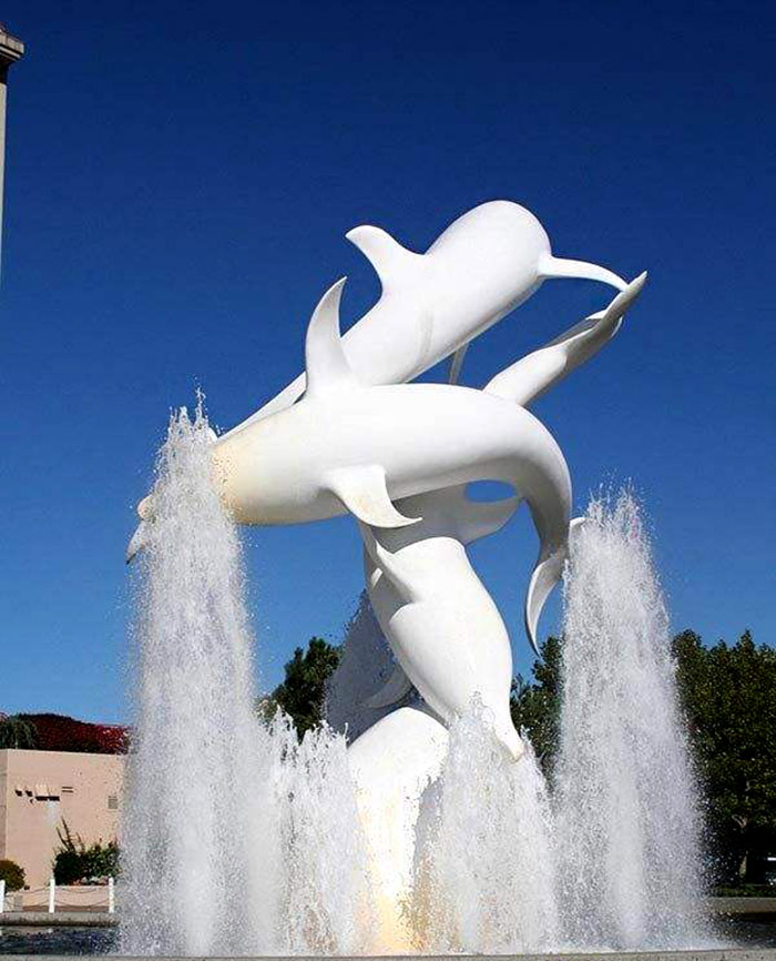 大型玻璃钢雕塑景观-腾飞的海豚