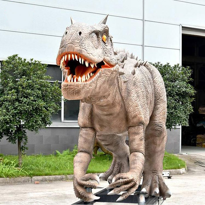 仿真机械恐龙是展会上的点睛之笔——5米牛龙模型
